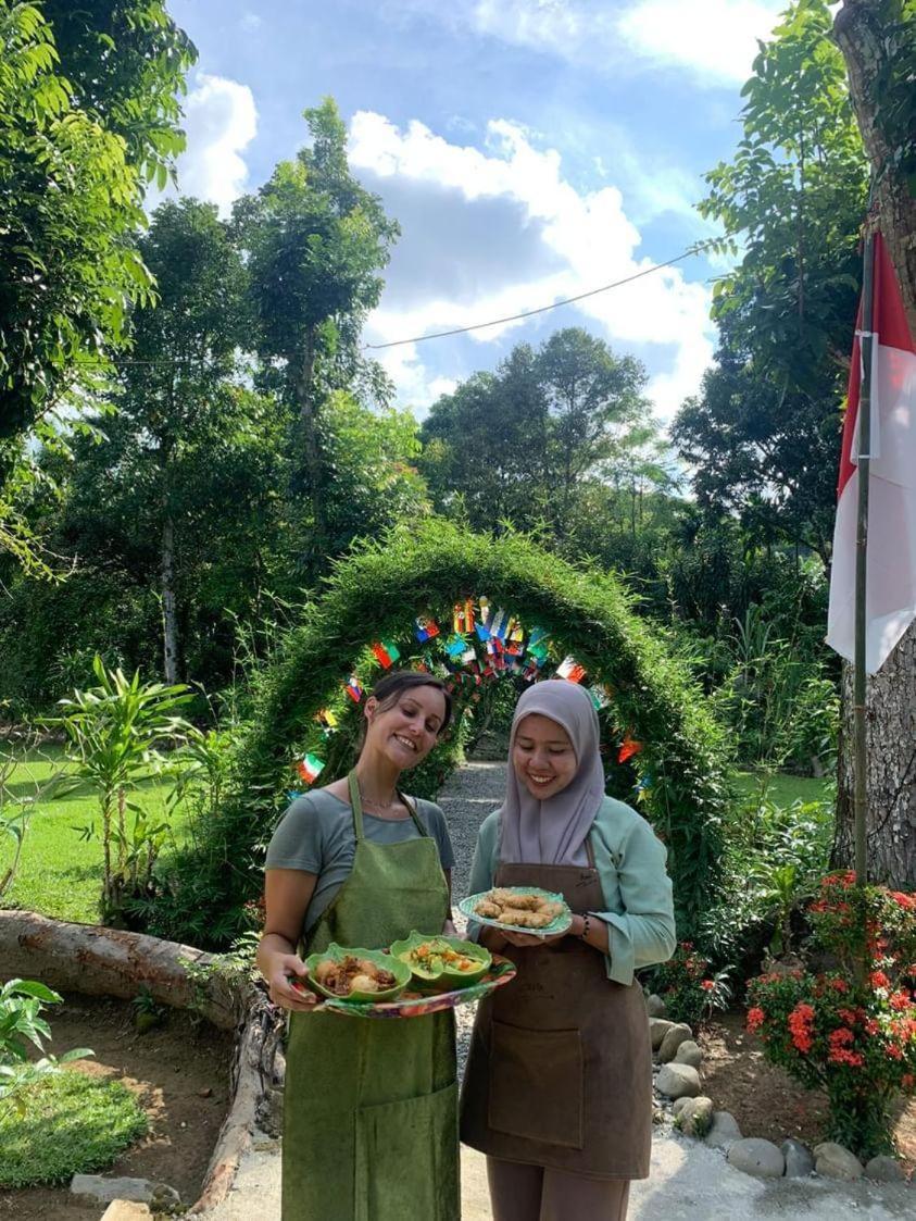 Wisma Batu Mandi Bukit Lawang Kültér fotó